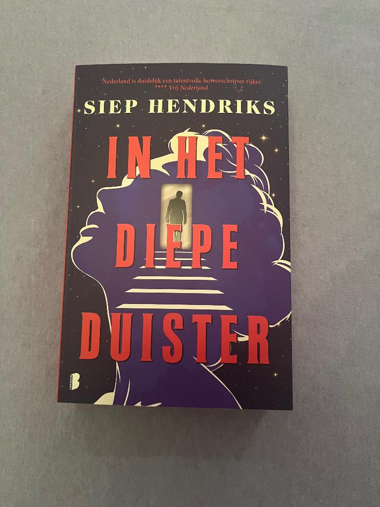 Siep Hendriks - In het diepe duister, Ophalen of Verzenden, Zo goed als nieuw