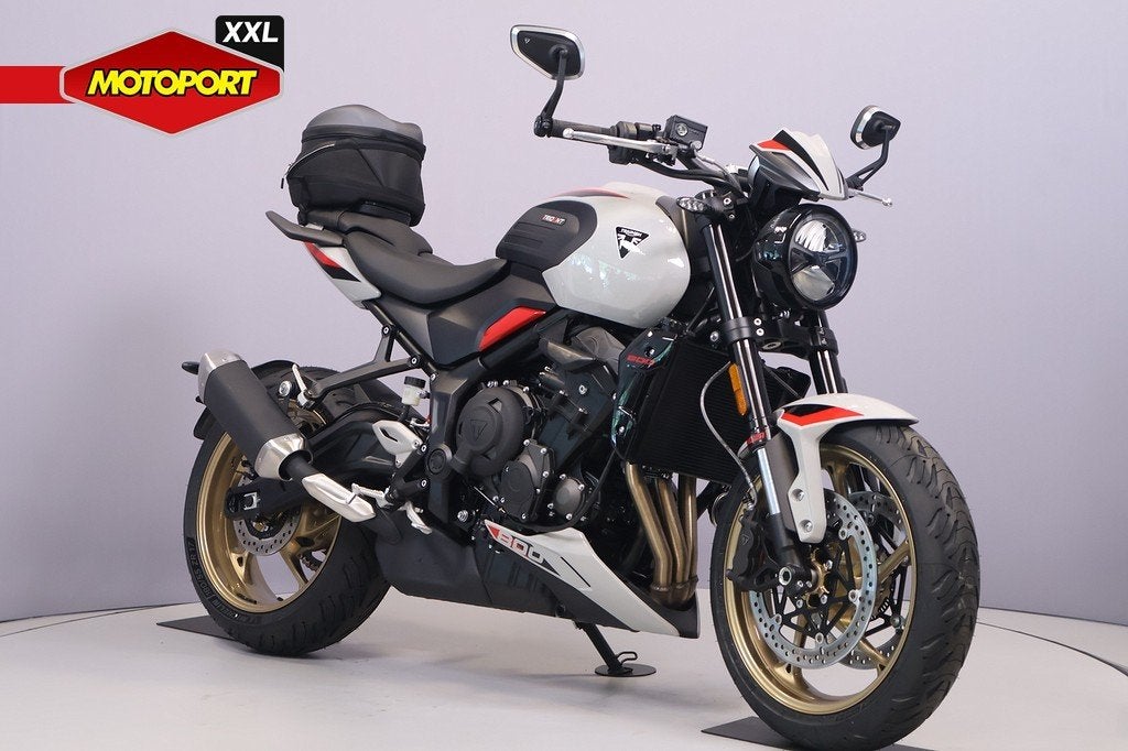 Triumph TRIDENT 800 (bj 2026), Triumph Motocycles, Bedrijf, Triumph.Benelux@triumph.co.uk, De Droogmakerij 40A
1851 LX   Heiloo, NL