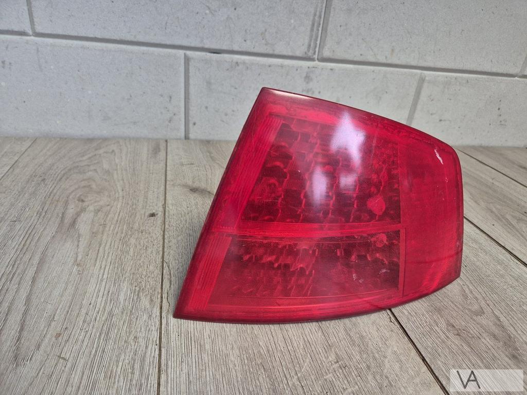 Achterlicht rechts carrosserie Audi A8 d3 2002 - 2006 €125, Gebruikt, -, -, -