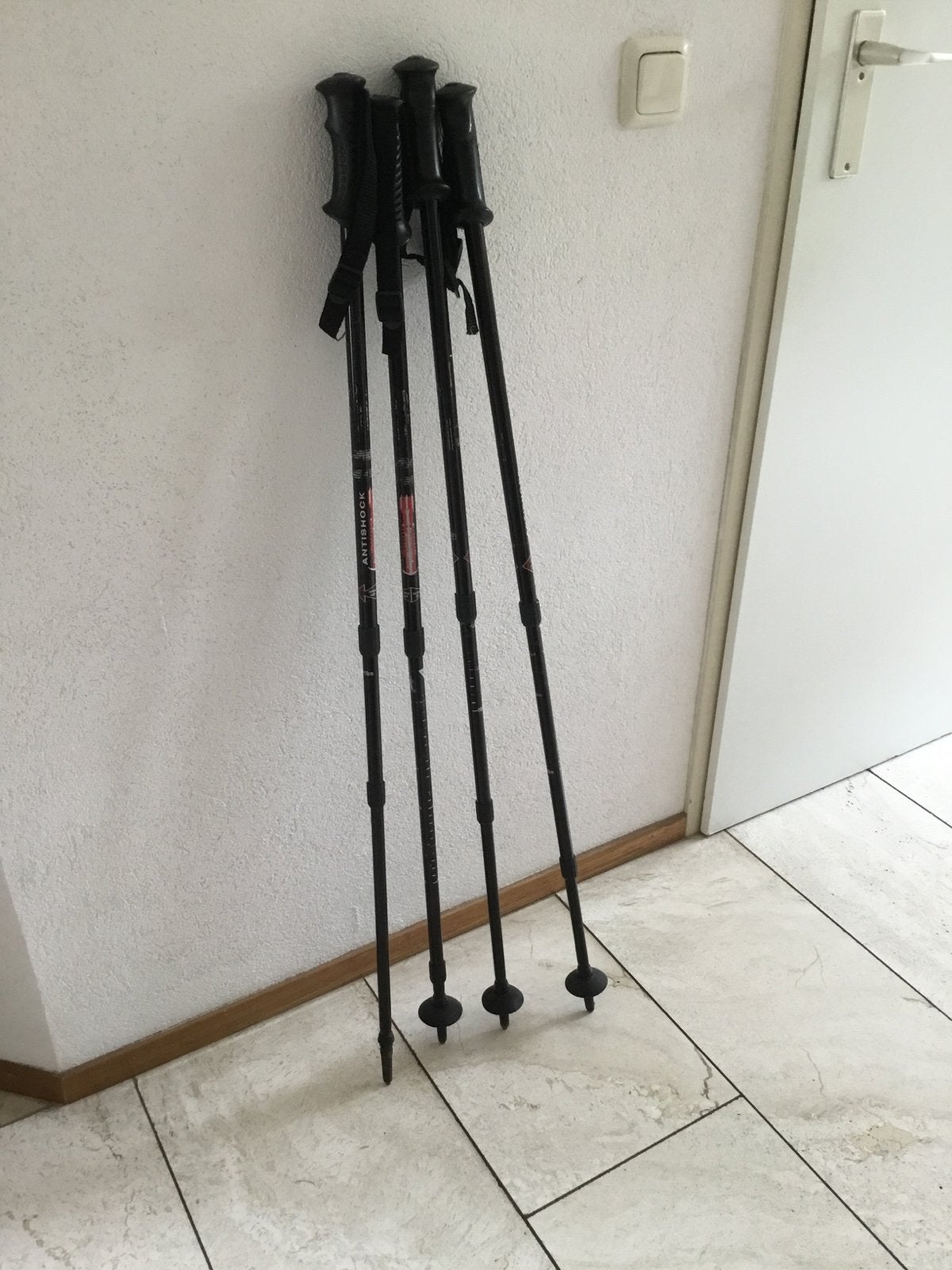Wandelstokken met Antishock (4 stuks), Sport en Fitness, Bergsport en Wandelen, Ophalen, Gebruikt, Wandelstok