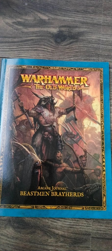 Warhammer old world beastmen, Verzenden, Zo goed als nieuw, Warhammer, Boek of Catalogus