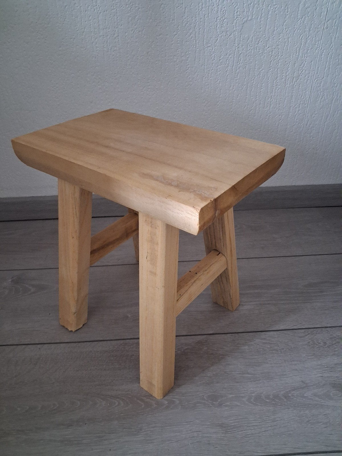 bijzet / planten tafeltje, Ophalen, Zo goed als nieuw, Hout