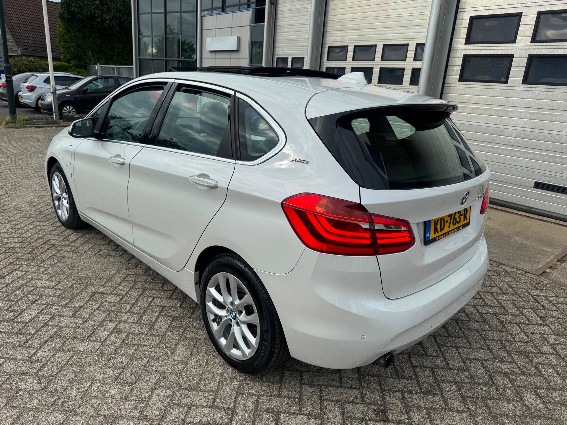BMW 2-serie Active Tourer 225xe iPerformance Centennial Exec, Auto's, BMW, 136 pk, Gebruikt, Euro 6, Wit