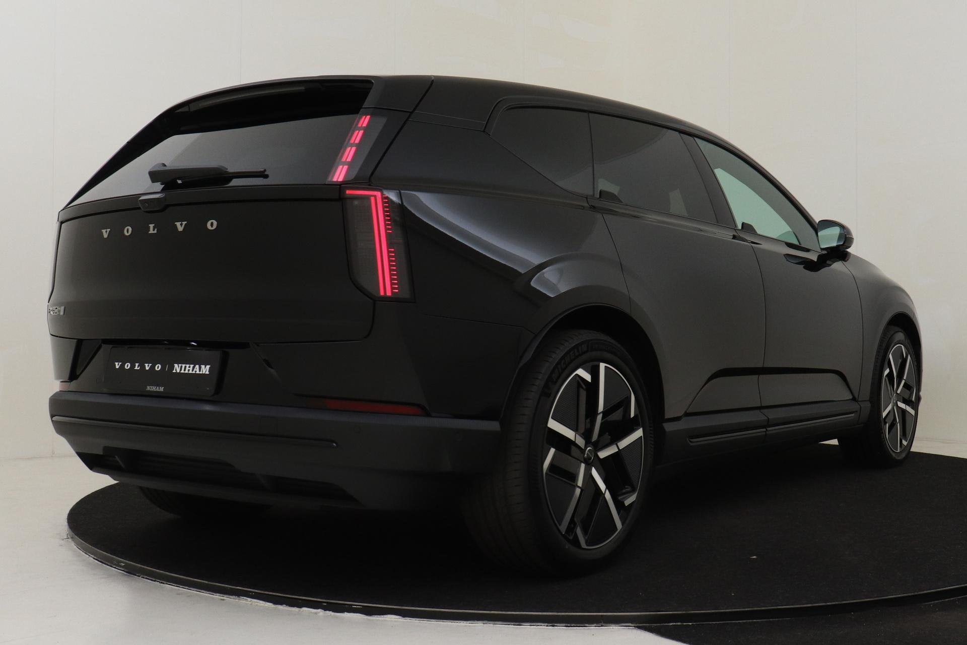 Volvo EX60 P10 AWD ULTRA 95 kWh *NIET TE KOOP!* -PANO.DAK|BO, Auto's, Automaat, 12 maanden, Zwart, Origineel Nederlands