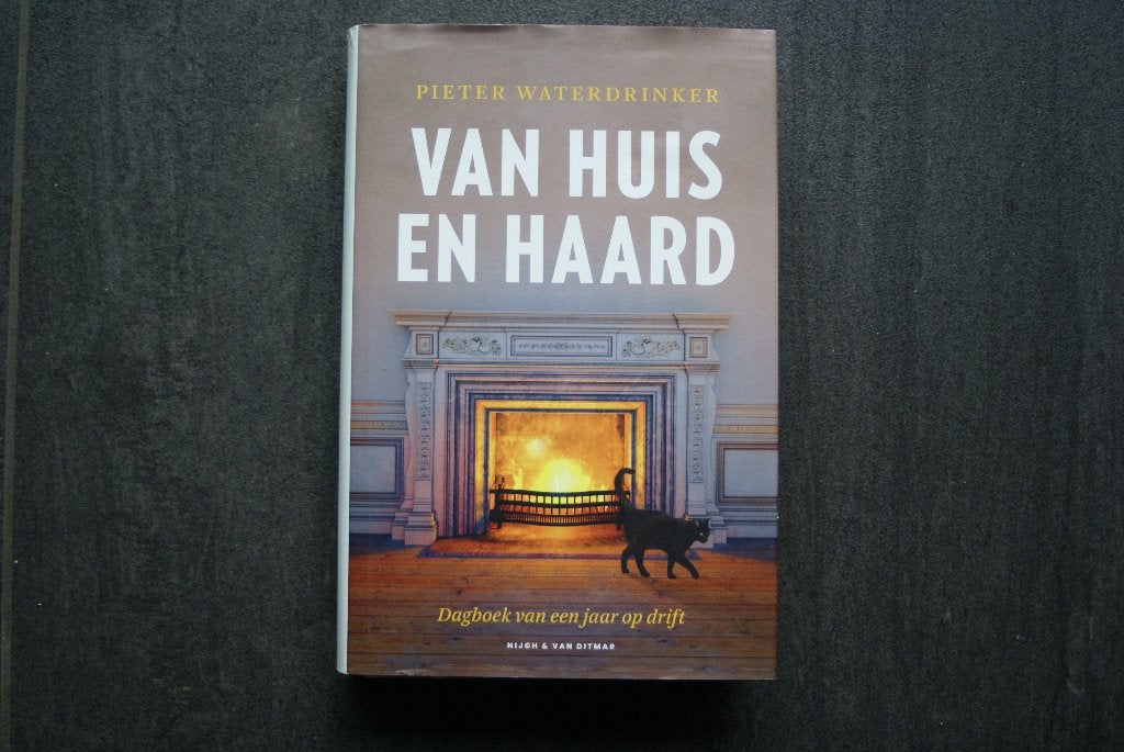 VAN HUIS EN HAARD... Pieter Waterdrinker.. (2023) hardcover, Boeken, Literatuur, Ophalen of Verzenden, Zo goed als nieuw