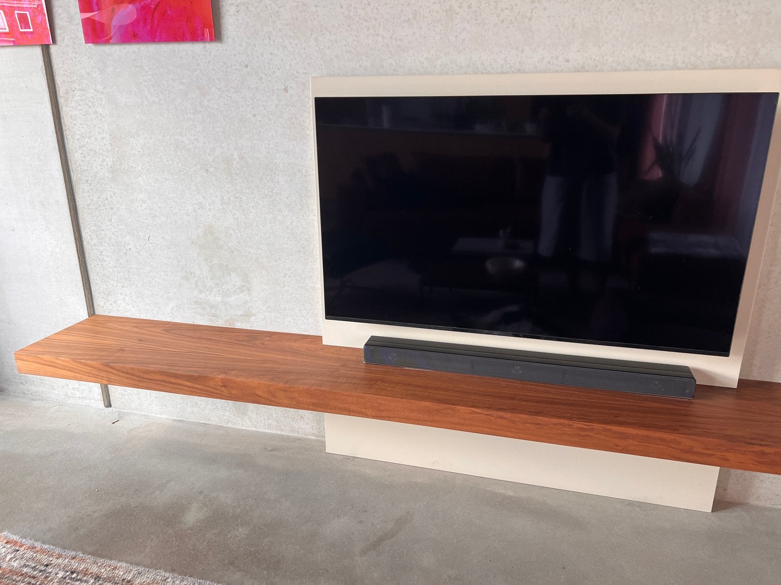 Op maat design TV-meubel/wandplank van hout, Ophalen, Gebruikt, 150 tot 200 cm, Minder dan 100 cm