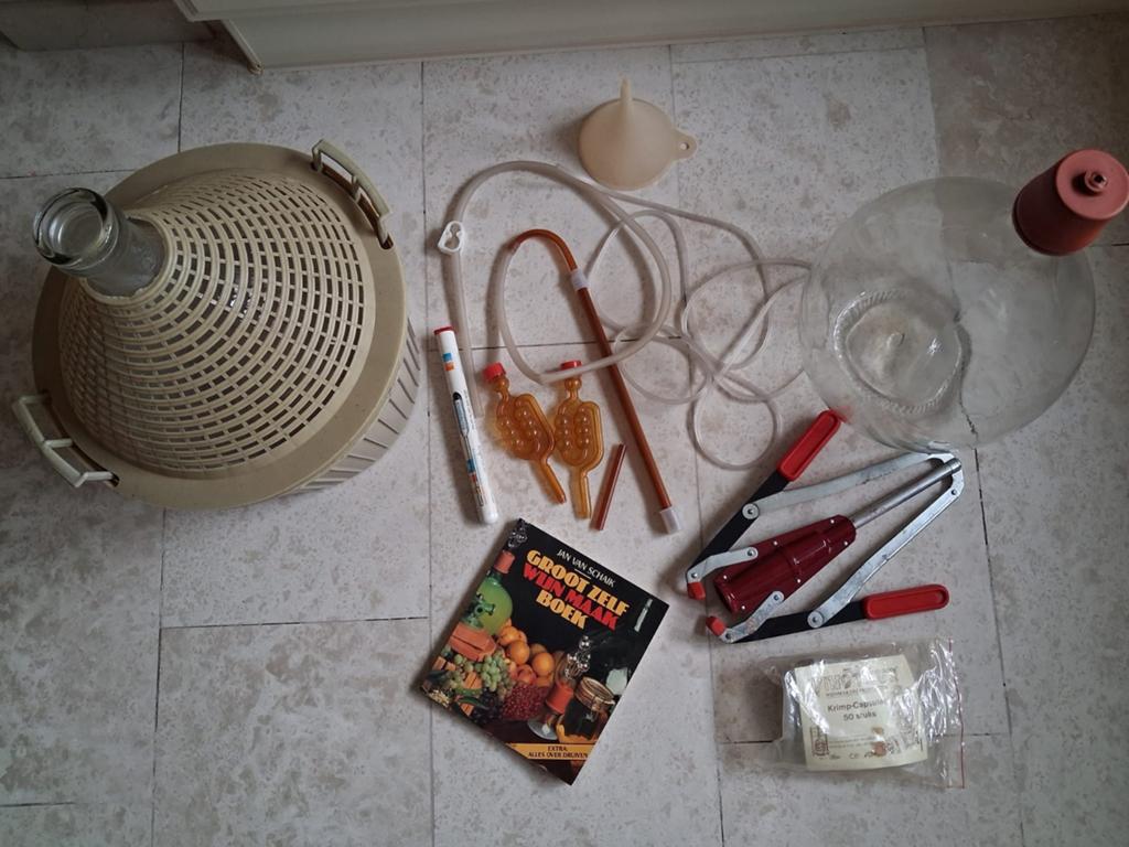 Wijnmakers set - pakket voor zelf wijn maken, Ophalen of Verzenden, Gebruikt