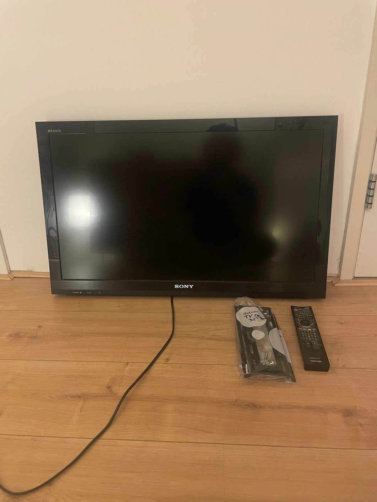 Sony 32 inch tv (32EX711) + muurbeugel + afstandsbediening, Ophalen of Verzenden, Zo goed als nieuw, 50 Hz, Sony