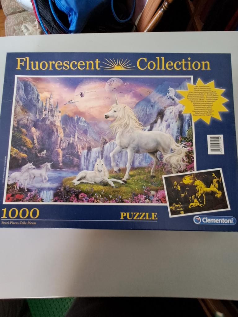 Fluorescent Collection Eenhoorn Puzzel 1000 stukj, Ophalen of Verzenden, 500 t/m 1500 stukjes, Gebruikt, Legpuzzel