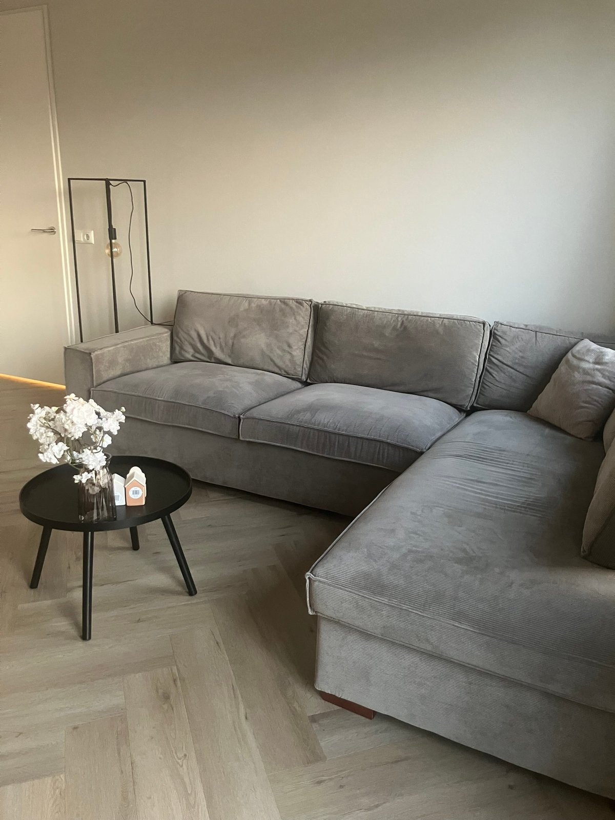 Mooie inboedel, hoekbank, kast, eettafel met stoelen  €450, Ophalen, Gebruikt