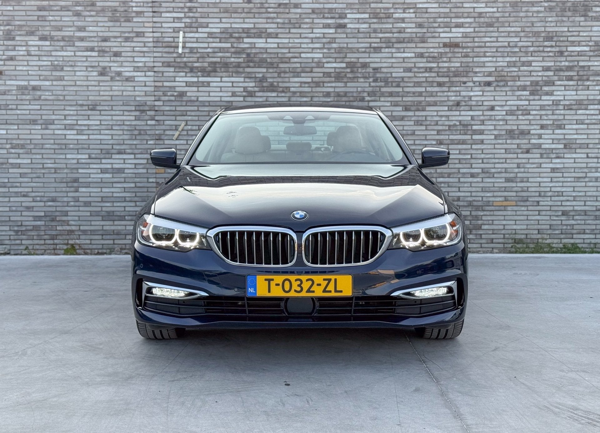BMW 5-serie 530e iPerformance High Executive * LEER * NIEUWE, Auto's, Automaat, Achterwielaandrijving, Gebruikt, 4 cilinders