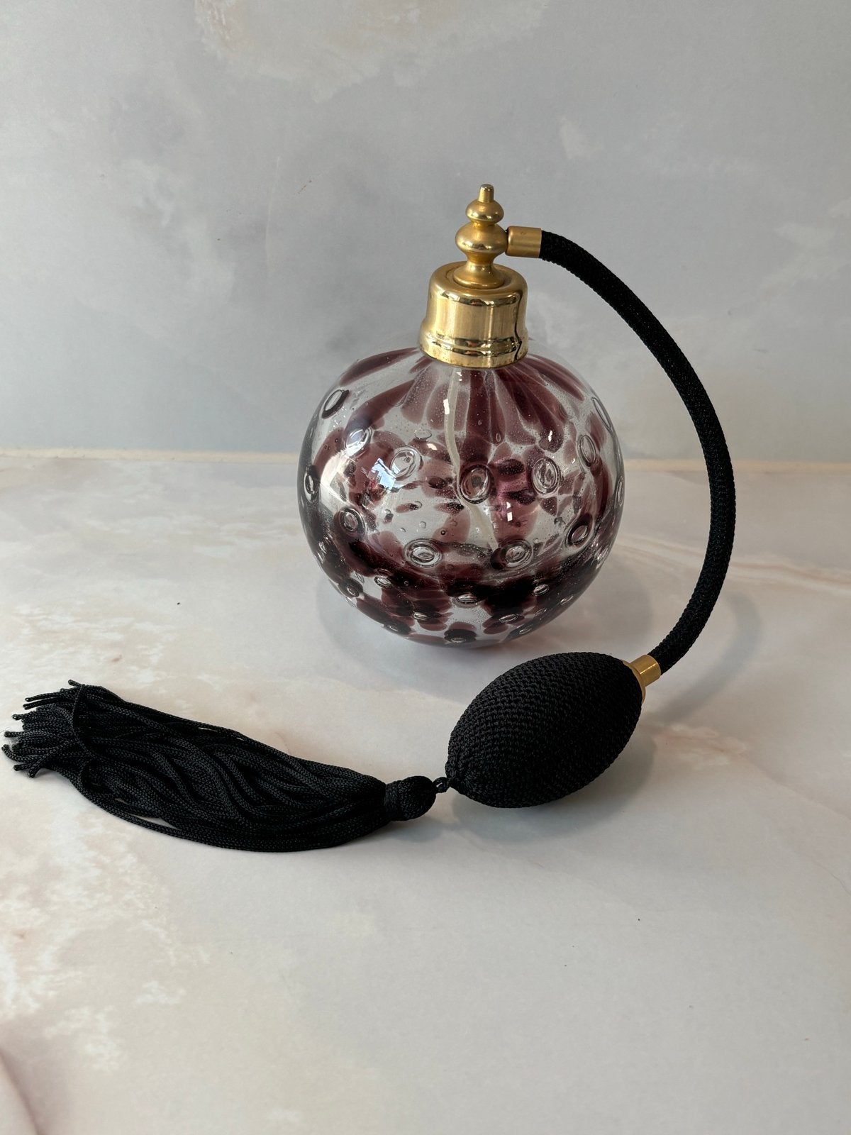 Vintage glazen parfumverstuiver met kwastje, Antiek en Kunst, Ophalen of Verzenden