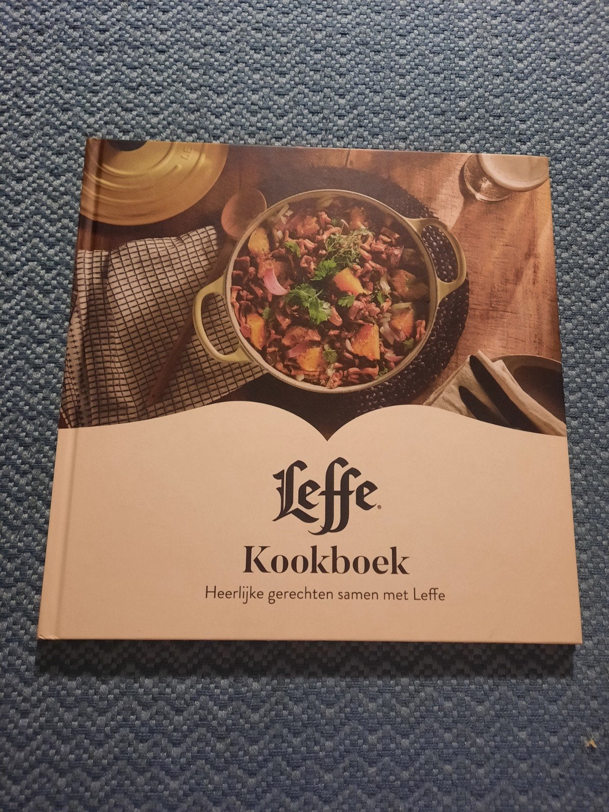 Leffe Kookboek - Heerlijke gerechten samen met Leffe, Ophalen of Verzenden, Nieuw