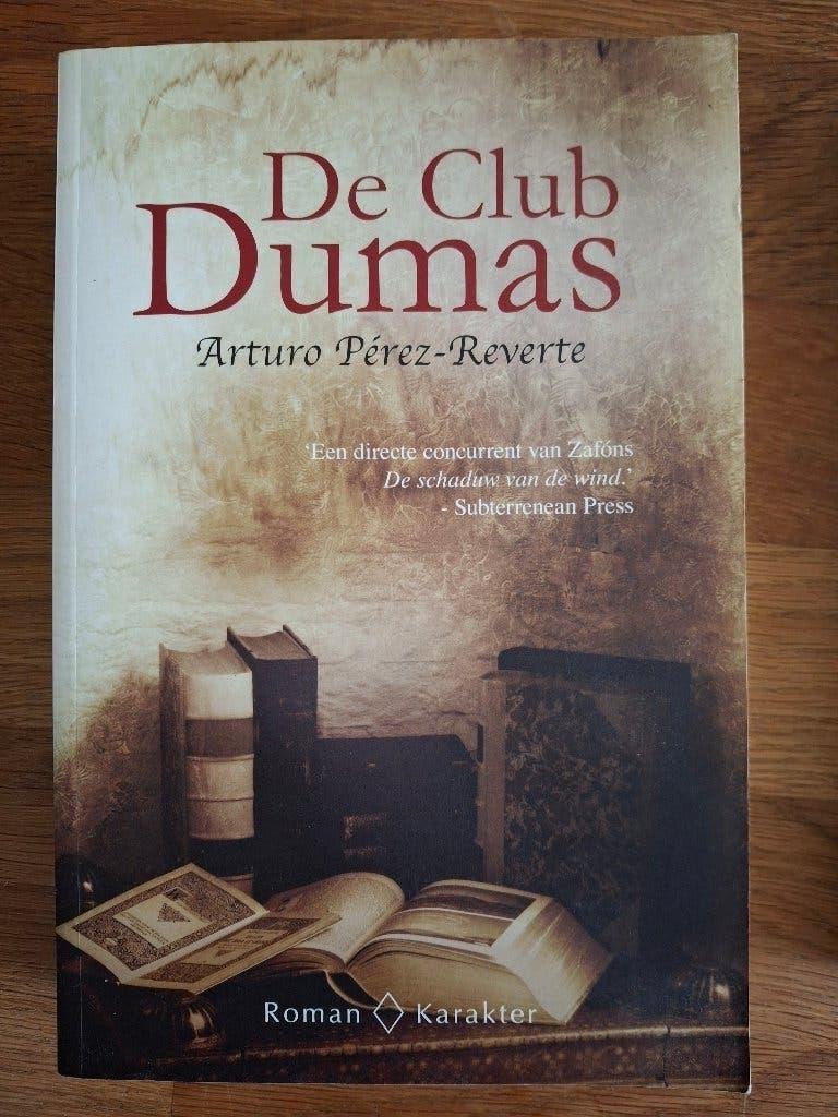 Arturo Perez-Reverte; De Club Dumas, Ophalen of Verzenden, Gelezen