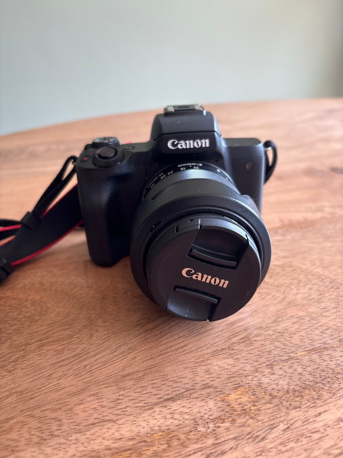 Canon EOS M50 systeemcamera met 15-45mm lens en tas, Ophalen, Canon, Beeldstabilisatie, Zo goed als nieuw