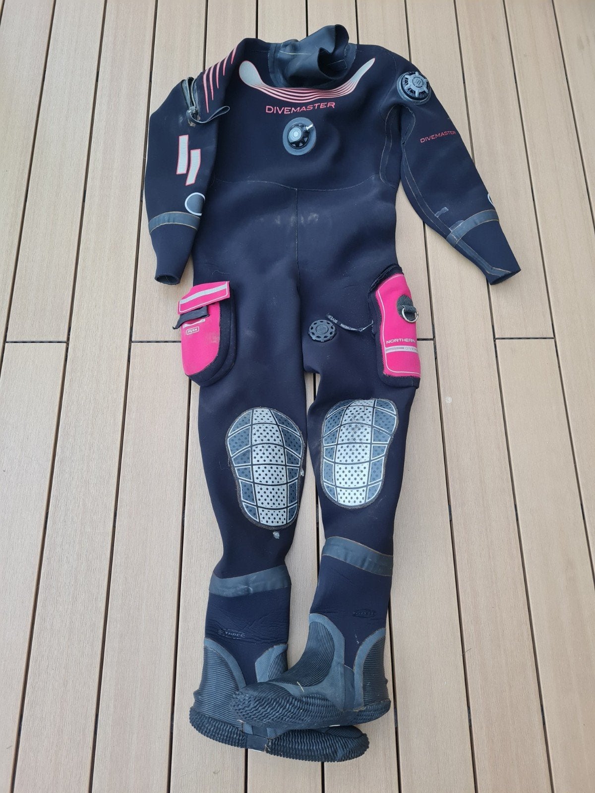 Neopreen droogpak XL met p-valve - lekvrij, Watersport en Boten, Ophalen of Verzenden, Gebruikt, Duikpak