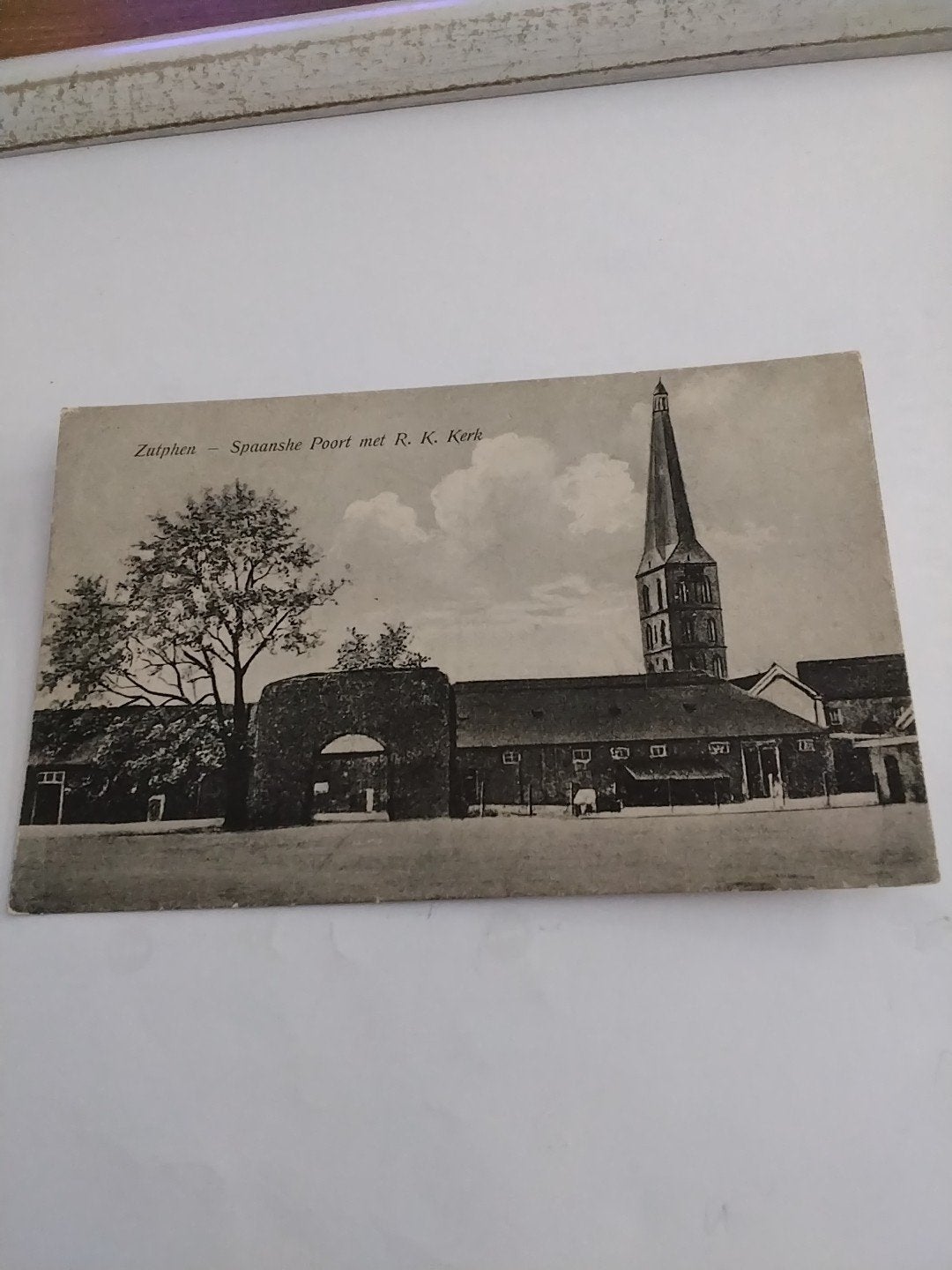Oude Ansichtkaart Zutphen Spaanse Poort R.K. Kerk  1924, Ophalen of Verzenden, 1920 tot 1940
