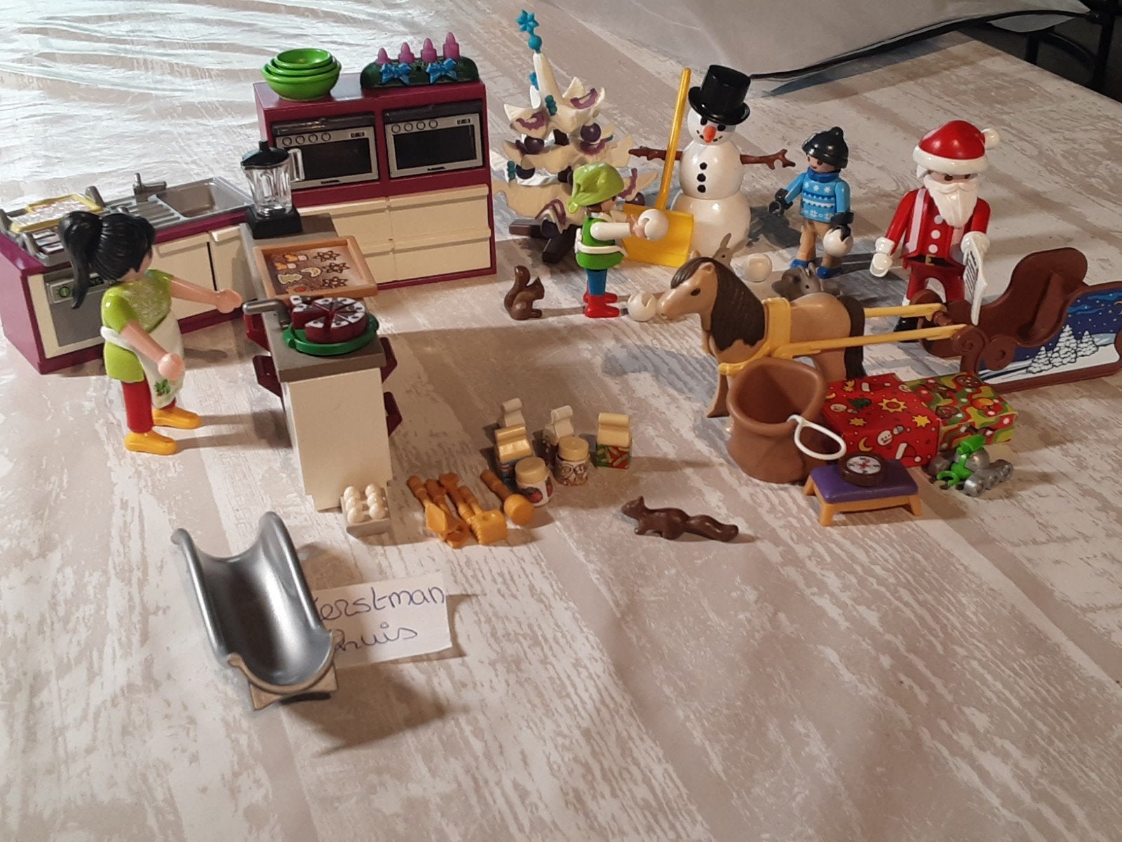 kerstman thuis met display, Kinderen en Baby's, Complete set, Overige typen, Zo goed als nieuw, Family fun