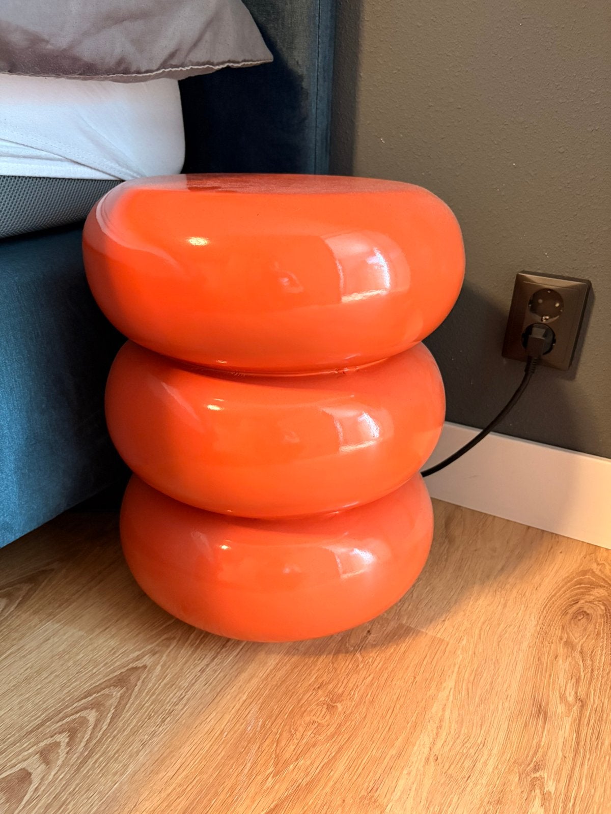 Bijzettafel kwantum oranje, Ophalen, Zo goed als nieuw, Rond, Minder dan 50 cm