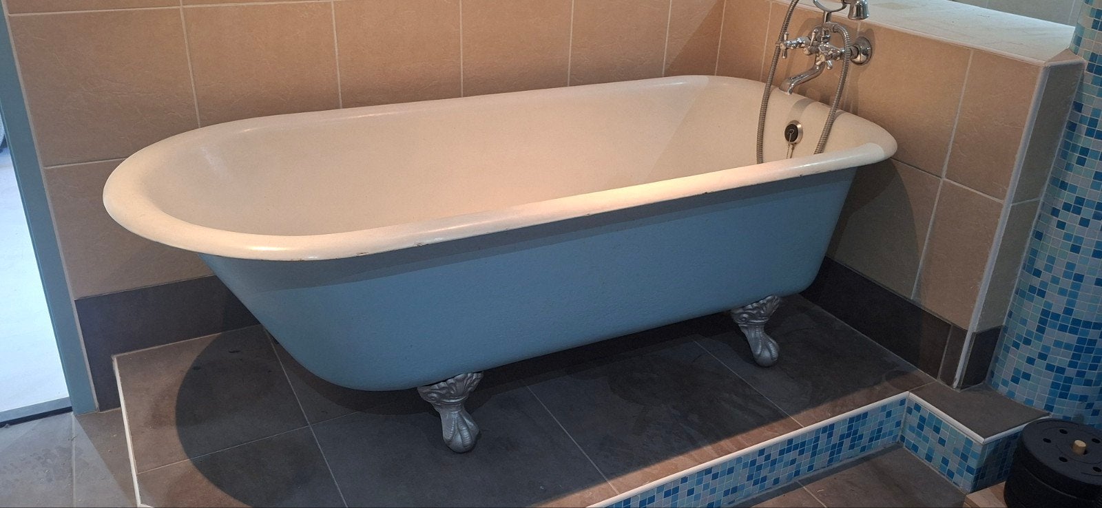Vintage badkuip op pootjes met kraan en handdouche, Ophalen, Gebruikt, Met douche