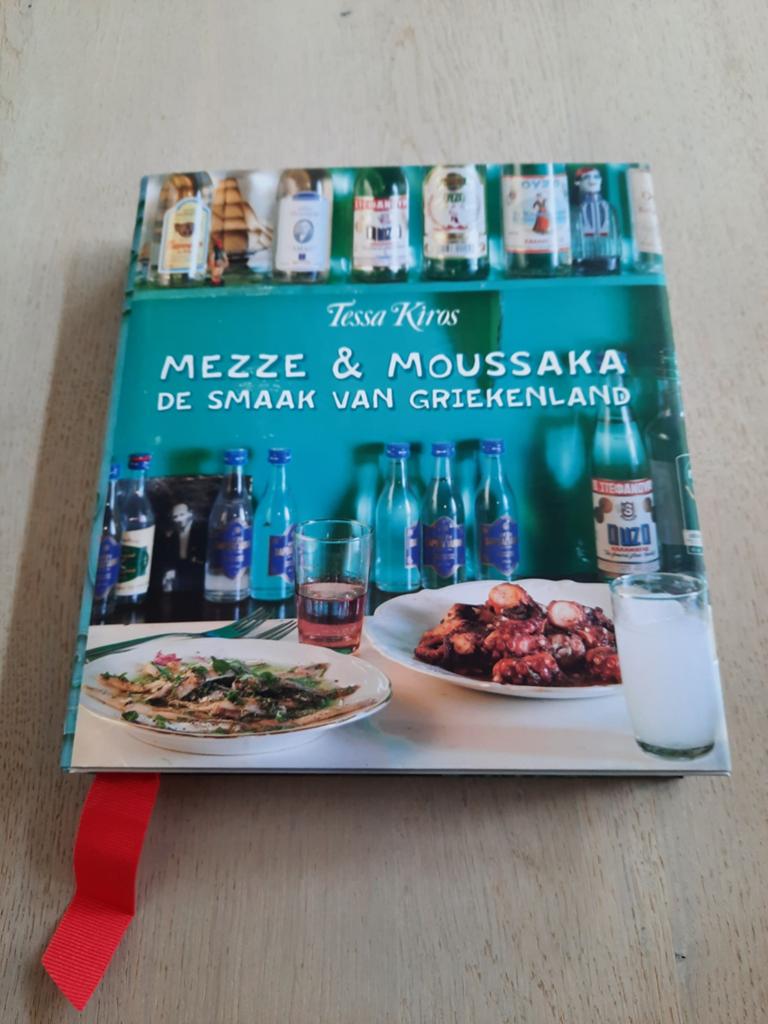 MEZZE EN MOUSSAKA - Tessa Kiros, Ophalen of Verzenden, Zo goed als nieuw