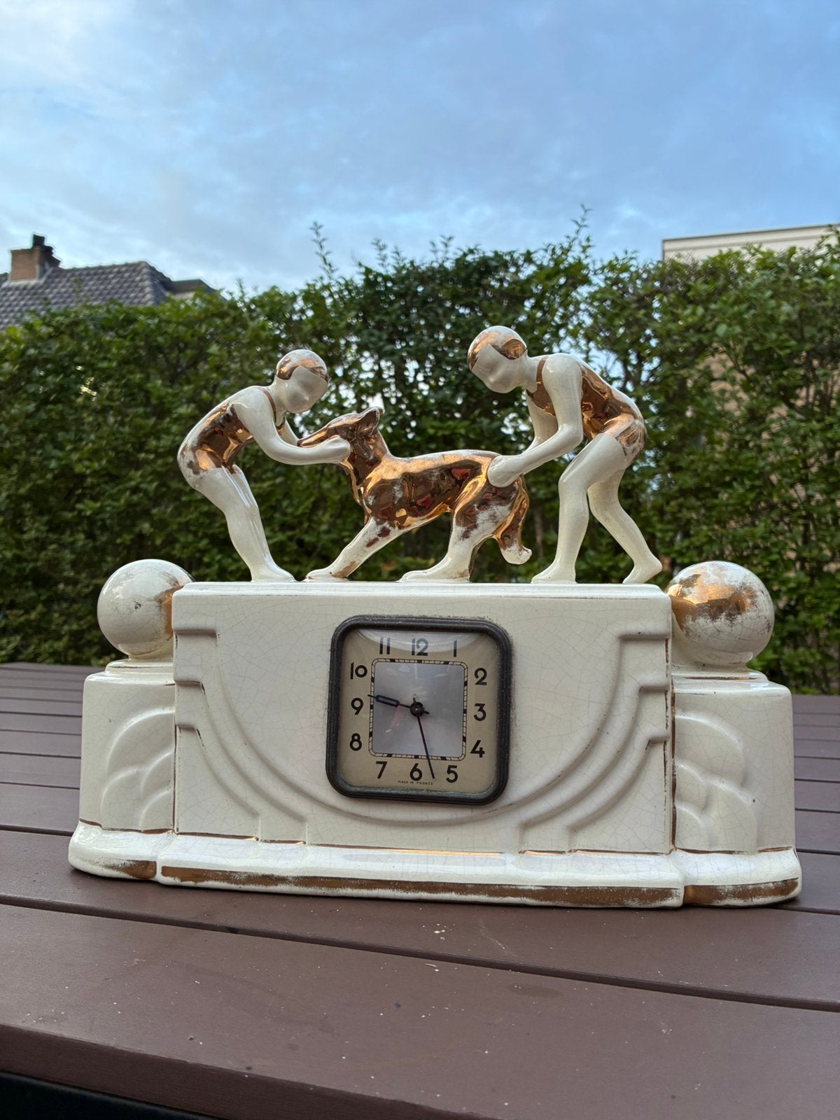 Art Deco porseleinen klok met figuren., Ophalen of Verzenden