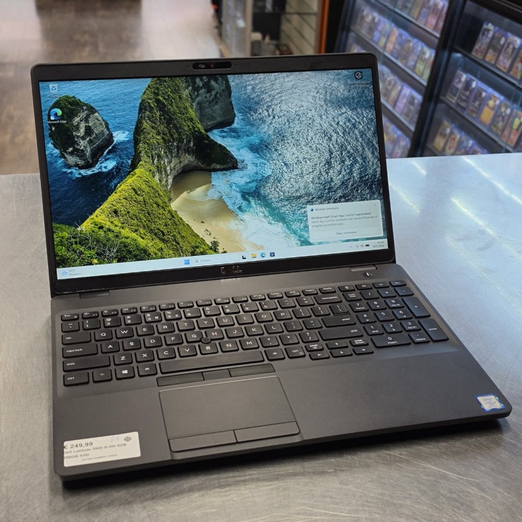 Dell Latitude 5500 i5-8th 8GB 256GB SSD, Computers en Software, Windows Laptops, Dell, Zo goed als nieuw, Support@Dell.com, One Dell Way
Round Rock, TX 78682
United States