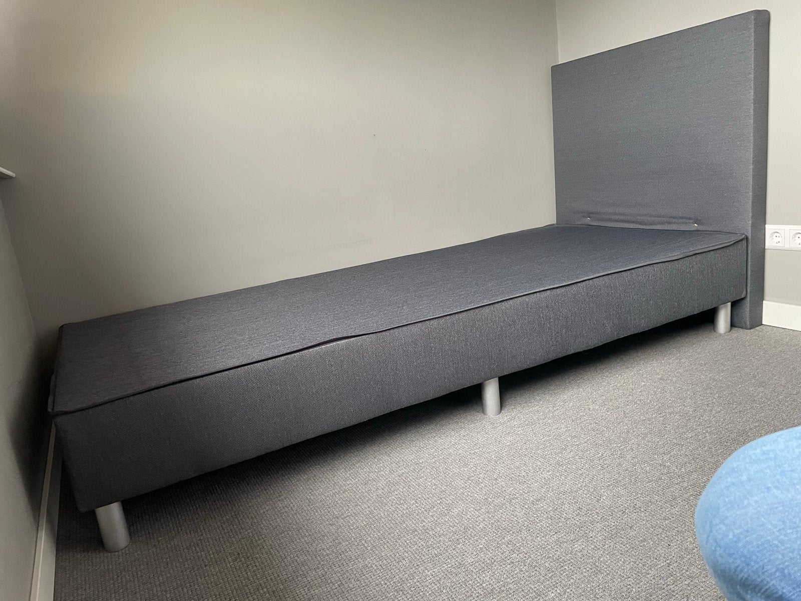 Boxspring Alta antraciet stof 90x200 met hoofdbord, Huis en Inrichting, Slaapkamer | Bedden, Ophalen, Gebruikt, 90 cm, Eenpersoons