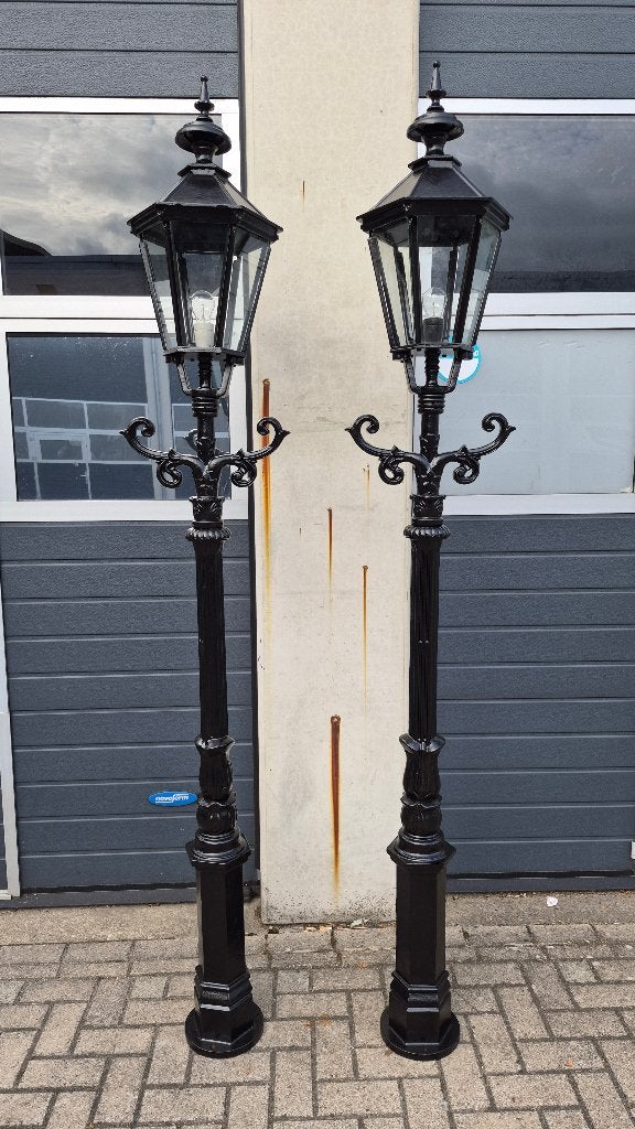 2 Gietijzeren Lantaarnpalen 2.40 Meter, Ophalen, Staande lamp, 50 tot 250 watt, Waterbestendig