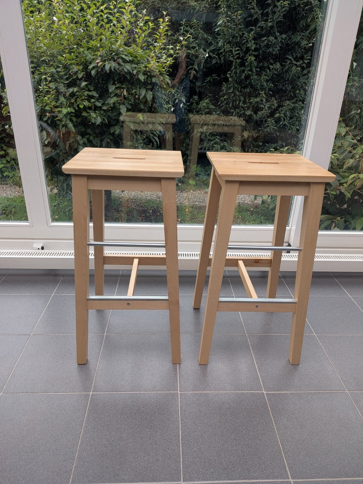 licht houten bar krukken, Ophalen, Met voetsteun, 60 tot 90 cm, Zo goed als nieuw