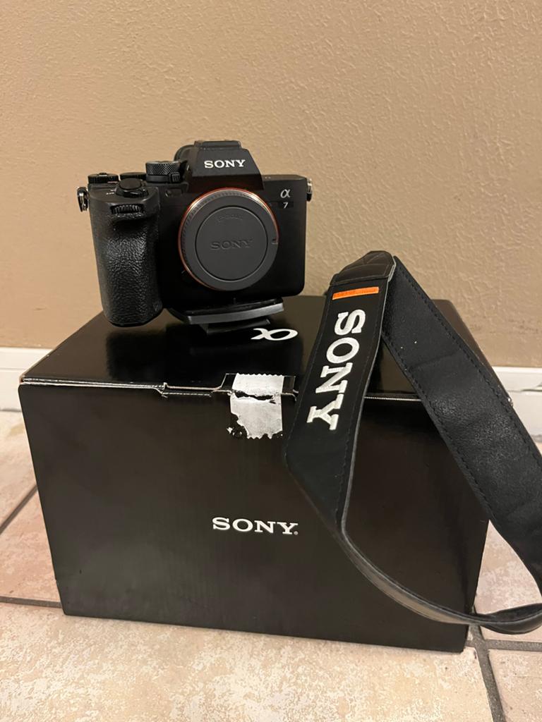 Sony a7iv - Perfecte staat, 1.5 jaar garantie, Audio, Tv en Foto, Fotocamera's Digitaal, Ophalen, Zo goed als nieuw, Sony