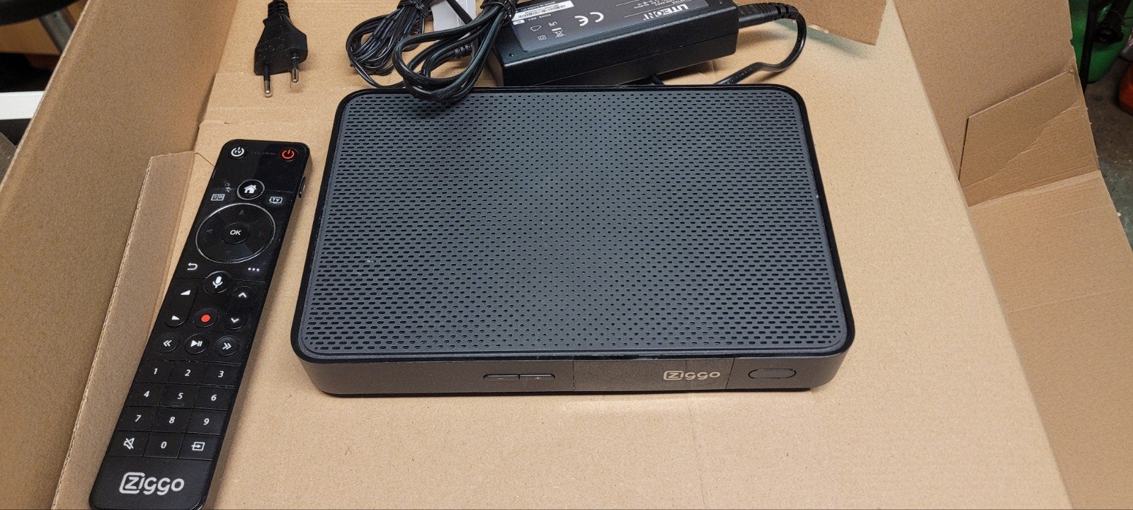 Ziggo Mediabox XL (Horizon Box) met afstandsbediening, Ophalen of Verzenden, Gebruikt, Harddiskrecorder