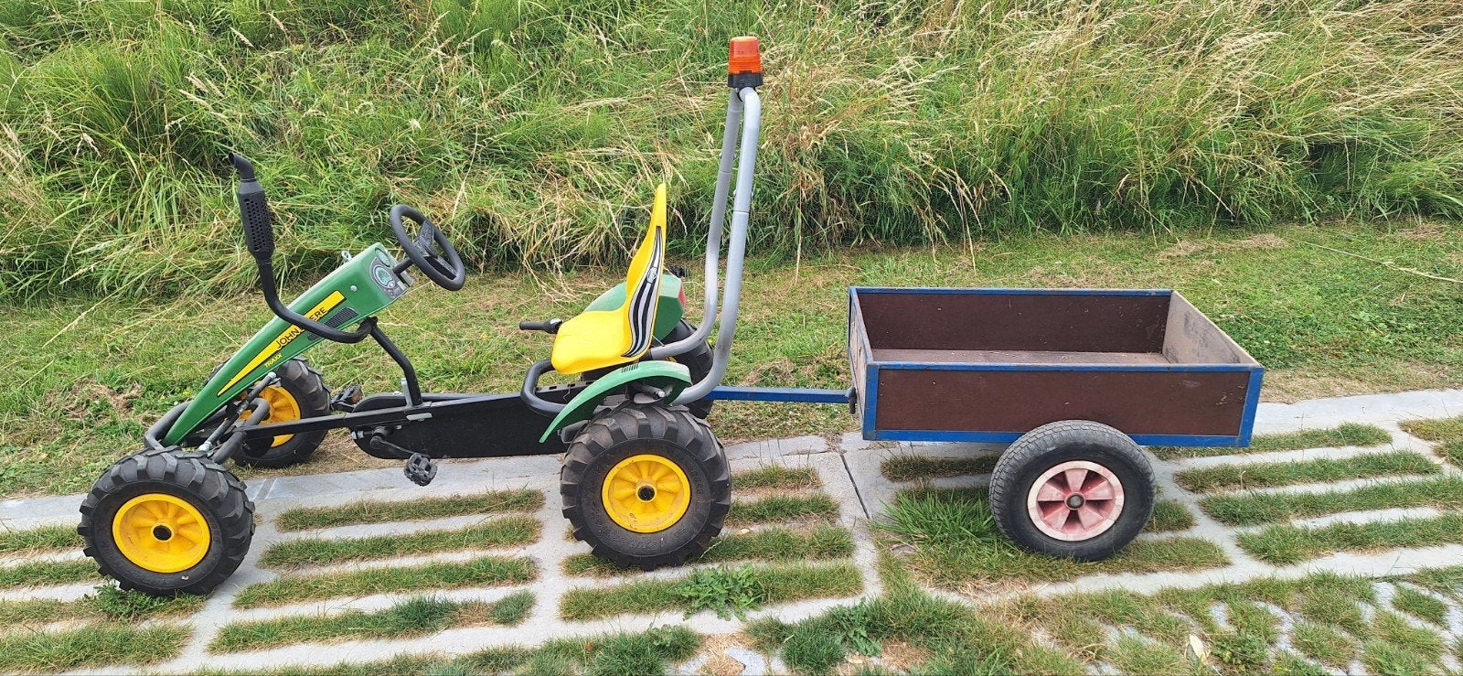 BERG John Deere XL skeltermet 3 versnellingen en aanhanger, Kinderen en Baby's, Speelgoed | Buiten | Skelters, Ophalen, Zo goed als nieuw