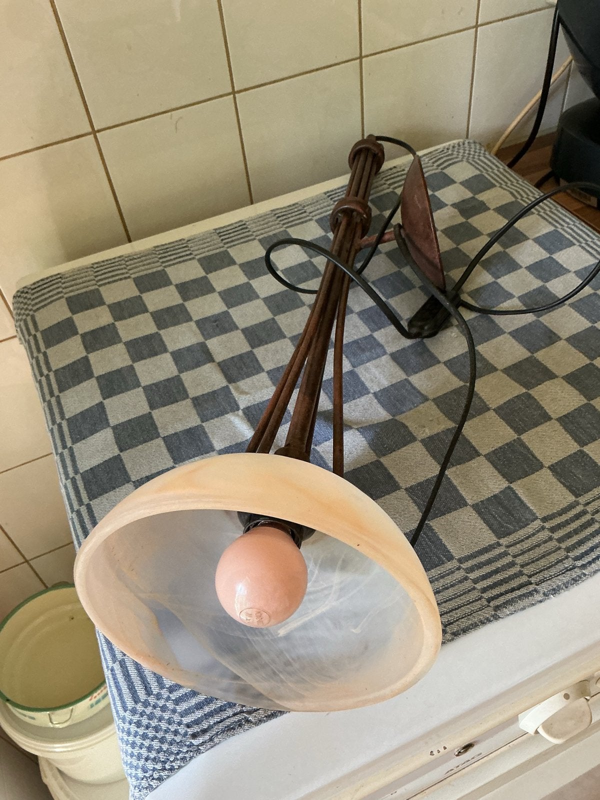 Vintage wandlamp met Glazen Kap, Ophalen, Metaal