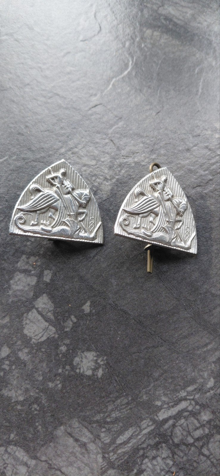 Emblemen Huzaren Sint Joris en de Draak Medaille (2, Verzamelen, Verzenden, Nederland, Embleem of Badge
