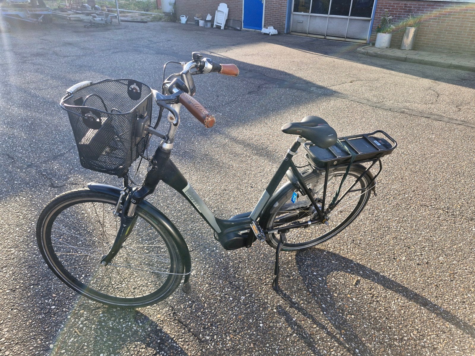 Nette Victesse Strada E-bike met vering en lader, Ophalen, Gebruikt, Overige merken
