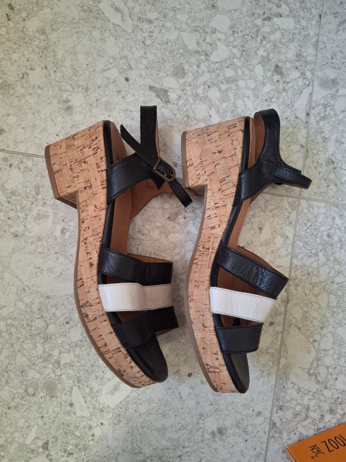 Miz Mooz Cayman retro look leren sandalen zwart/wit maat 42, Kleding | Dames, Schoenen, Miz Mooz, Zwart, Nieuw, Sandalen of Muiltjes