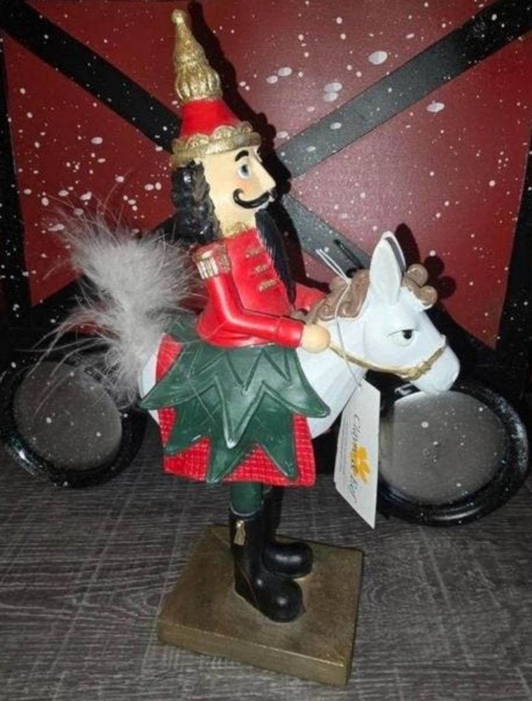 Notekraker te paard
25 cm hoog, Ophalen of Verzenden, Nieuw, Dier