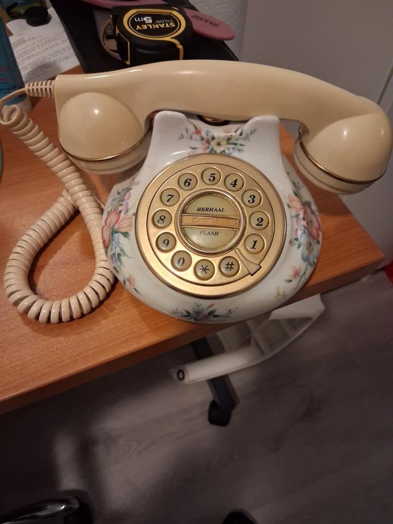 Royal albert - analoge telefoon - “constance” - porselein, Ophalen, Zo goed als nieuw, Met draaischijf