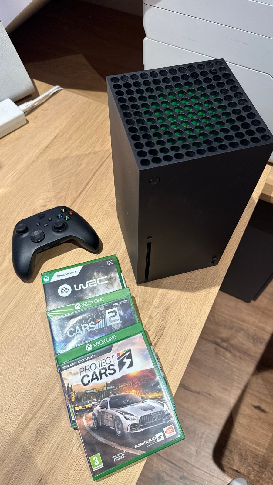 Foto 7 van Xbox Series X met Fanatec Racing Setup (Podium DD1) en Games
