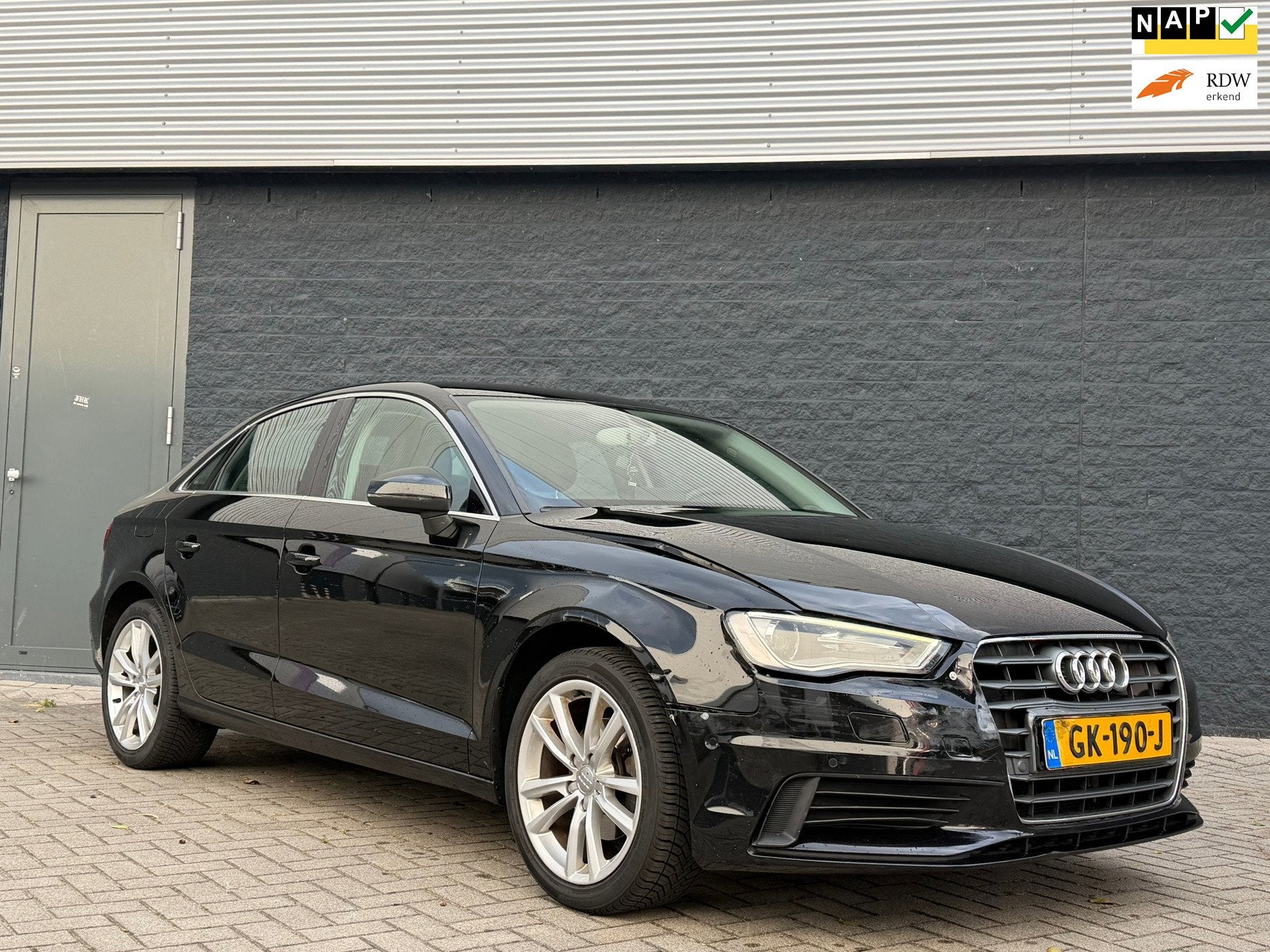 Audi A3 Limousine 1.4 TFSI Ambiente S-LINE AUTOMAAT/LED, Auto's, Audi, 125 pk, Gebruikt, Euro 6, 4 cilinders
