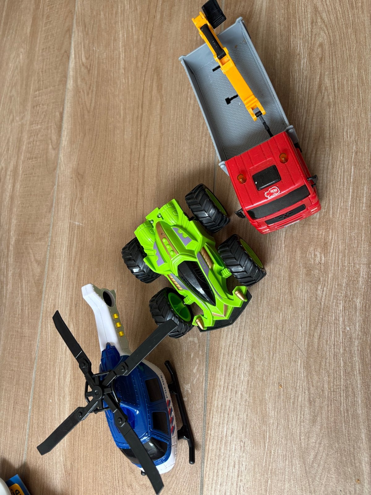 Leuke speelgoedvoertuigen: Helikopter, truck, monstertruck, Ophalen of Verzenden, Gebruikt