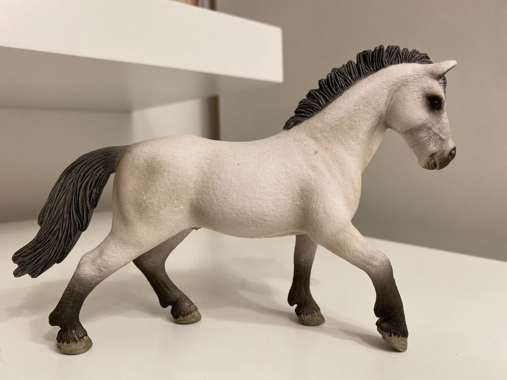 Schleich Camargue Hengst ~ 13710, Ophalen of Verzenden, Zo goed als nieuw, Paard, Beeldje of Figuurtje