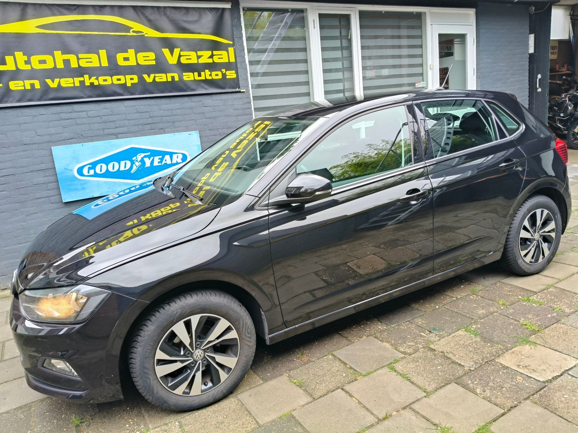 Volkswagen Polo 1.0 TSI Comfortline AIRCO, NAV ,NW BANDEN WE, Auto's, Voorwielaandrijving, Stof, Gebruikt, Euro 6