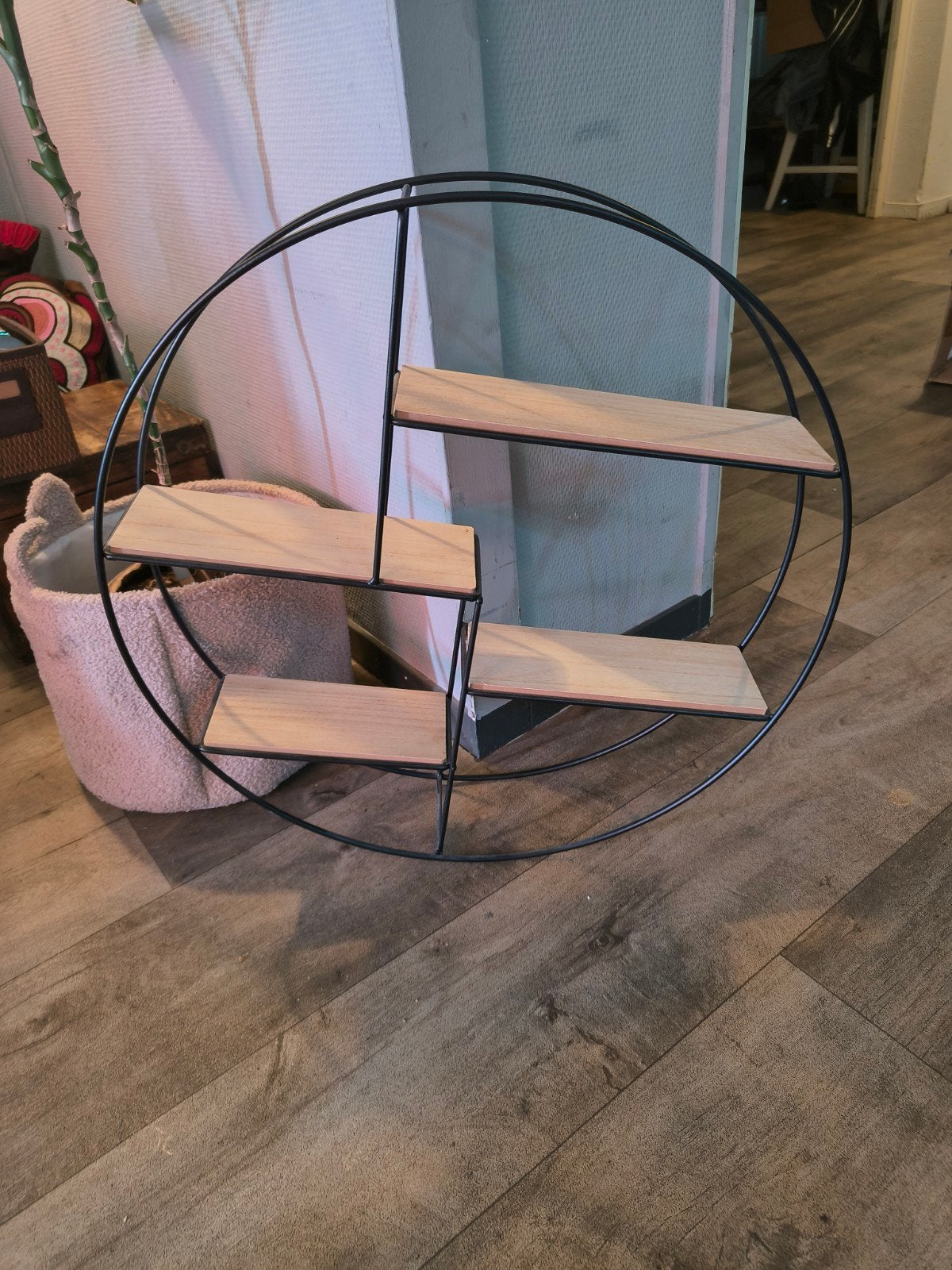 Rond wandrek met 4 houten planken, Ophalen, Zo goed als nieuw