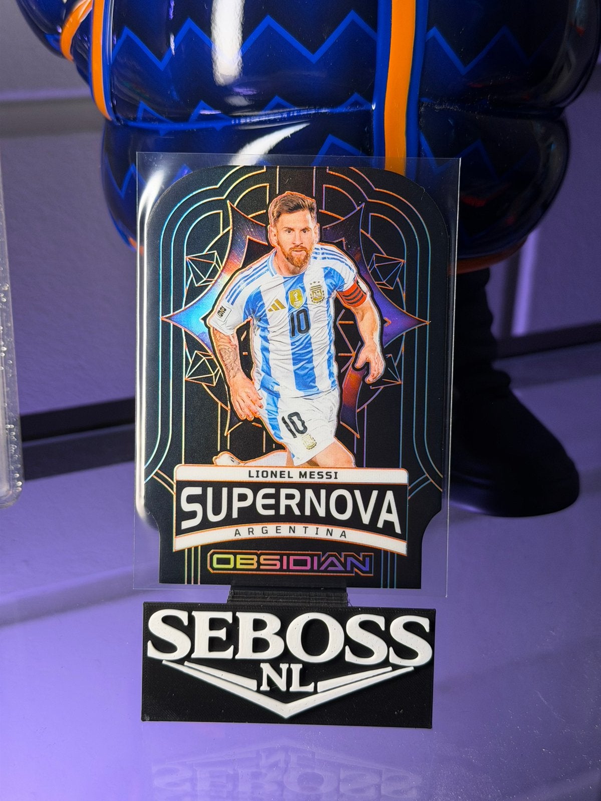 2024-25 Panini Obsidian Lionel Messi #10 Supernova 02/75, Ophalen of Verzenden, Zo goed als nieuw, Buitenlandse clubs, Spelerskaart