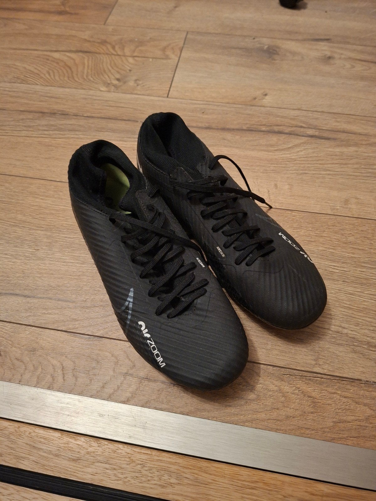 Voetbalschoenen nike maat 43, Sport en Fitness, Voetbal, Maat XS of kleiner, Ophalen of Verzenden, Schoenen