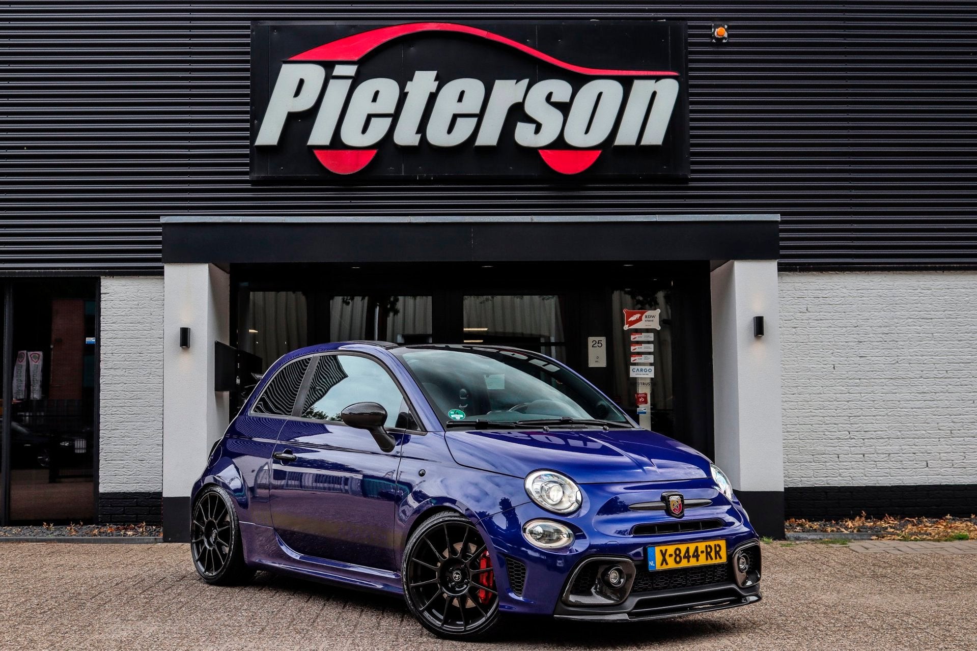 Fiat 500 C 1.4 T-Jet Abarth Competizione 262PK H&S CORSE, Auto's, Fiat, Voorwielaandrijving, Parkeersensor, 4 cilinders, Cabriolet