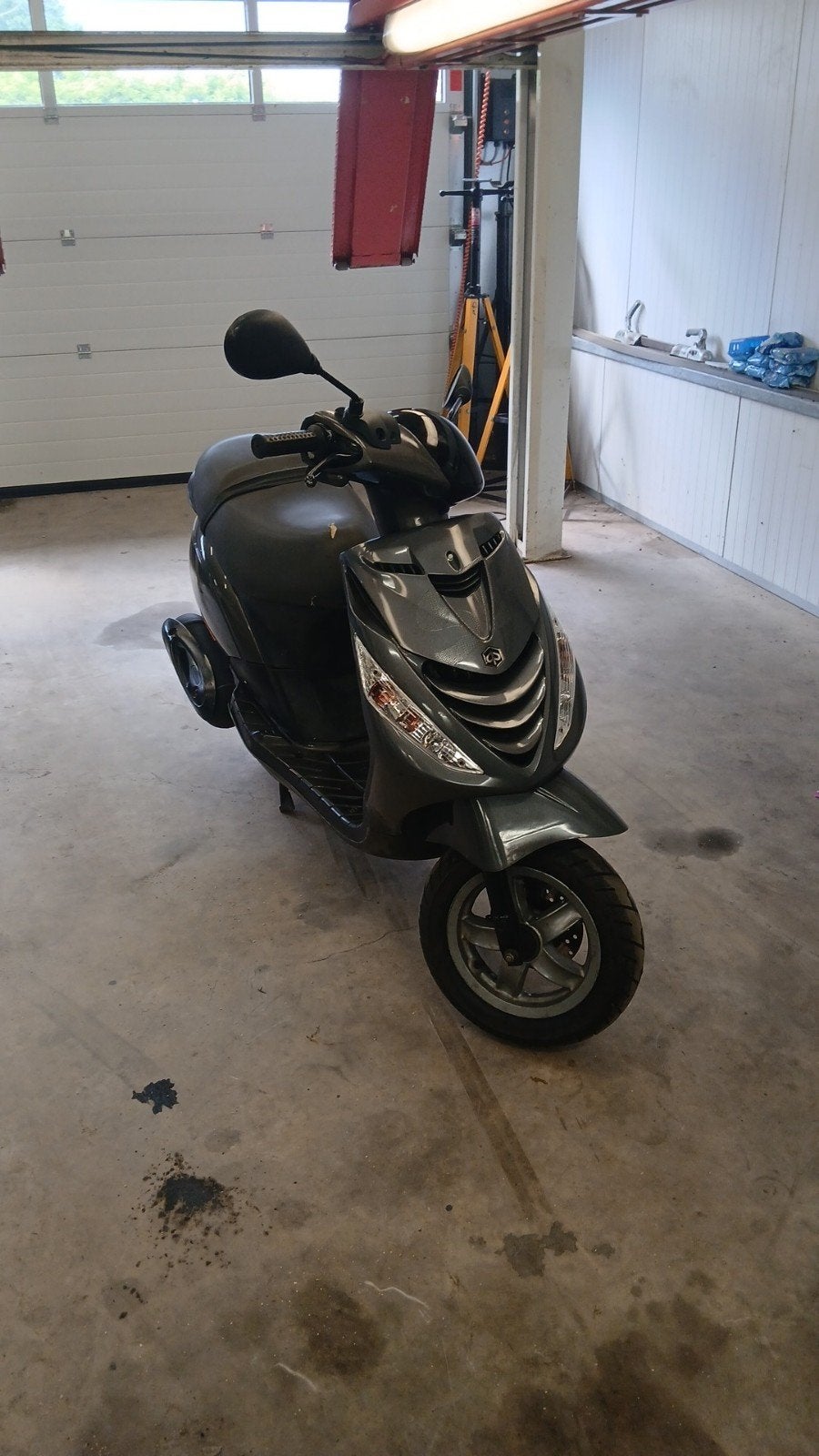 Zip 4t 50cc, Ophalen, Zo goed als nieuw, Benzine, Zip