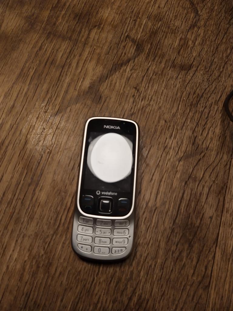 Nokia 6303 niet-werkend, met opladers, autohouder, Telecommunicatie, Mobiele telefoons | Nokia, Ophalen of Verzenden, Geen camera